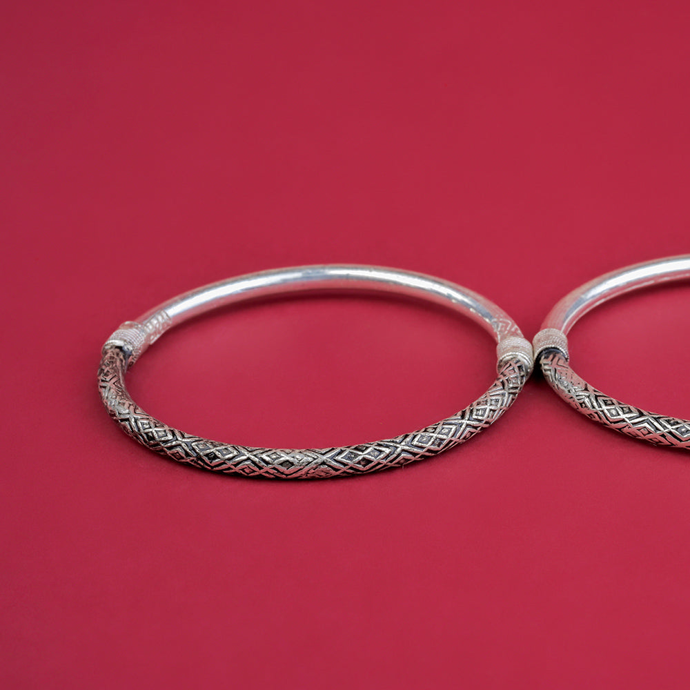 Oxidized Silver Kadli